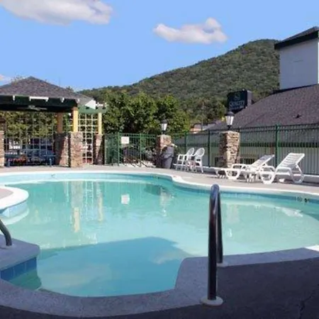 Quality Inn & Suites Biltmore East 